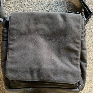 Pro Messenger 180 AW